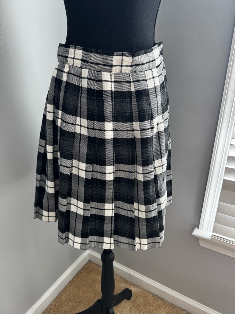 VTG Red Camel Black & White Plaid Pleated Skirt